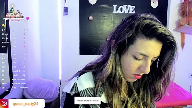 Snapshot of queen-natty chatting on December 14, 2:34 am queen-natty online show from December 14, 2:34 am