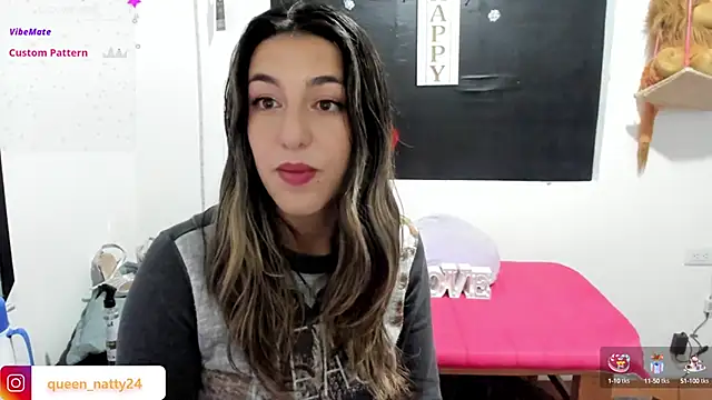 Snapshot of queen-natty chatting on January 19, 2:57 am queen-natty online show from January 19, 2:57 am