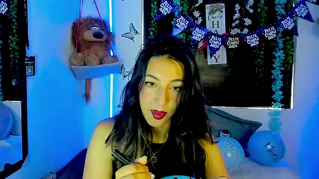Snapshot of queen-natty chatting on March 3, 1:50 pm queen-natty online show from March 3, 1:50 pm