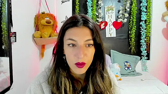 Snapshot of queen-natty chatting on March 5, 3:02 am queen-natty online show from March 5, 3:02 am