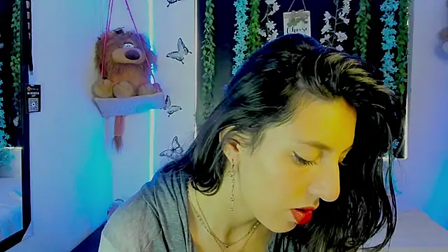 Snapshot of queen-natty chatting on March 19, 1:15 pm queen-natty online show from March 19, 1:15 pm