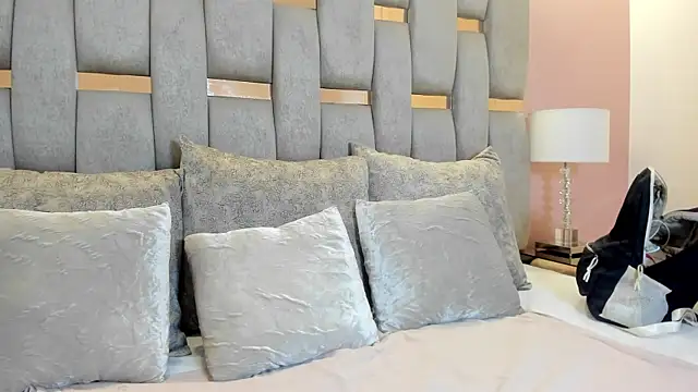 nicole fisherr online show from January 16, 2:59 am