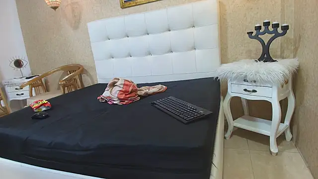 Snapshot of Brianrosex chatting on April 10, 1:33 am Brianrosex online show from April 10, 1:33 am