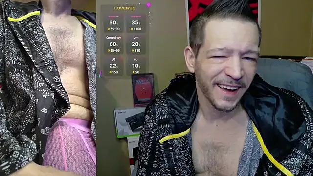 Snapshot of MasterForgedRayy chatting on January 25, 11:02 am MasterForgedRayy online show from January 25, 11:02 am