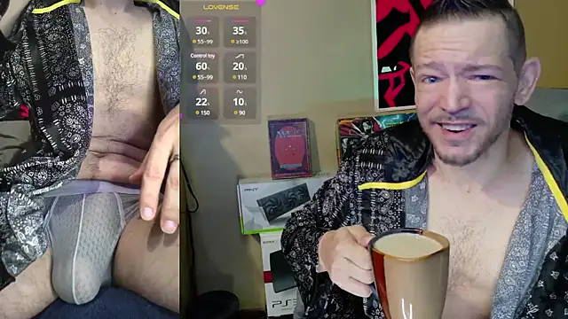 Snapshot of MasterForgedRayy chatting on February 3, 8:24 am MasterForgedRayy online show from February 3, 8:24 am