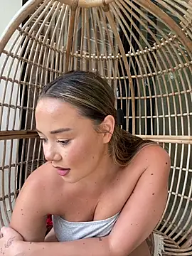 mayakitsune69 online show from February 15, 10:25 am