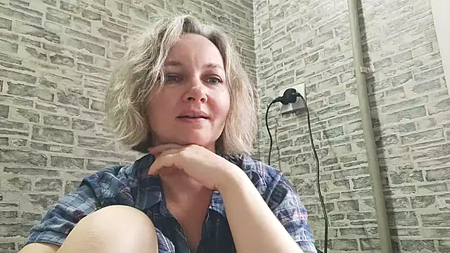 EdithManning online show from January 13, 7:32 am