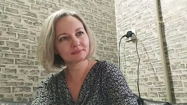 EdithManning online show from January 16, 9:05 am