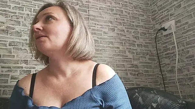 EdithManning online show from March 10, 9:10 am