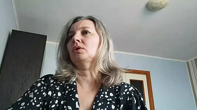 EdithManning online show from March 17, 7:55 am
