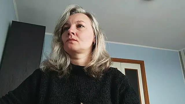 EdithManning online show from April 26, 6:33 am