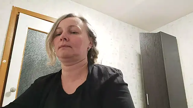EdithManning online show from May 13, 6:05 pm