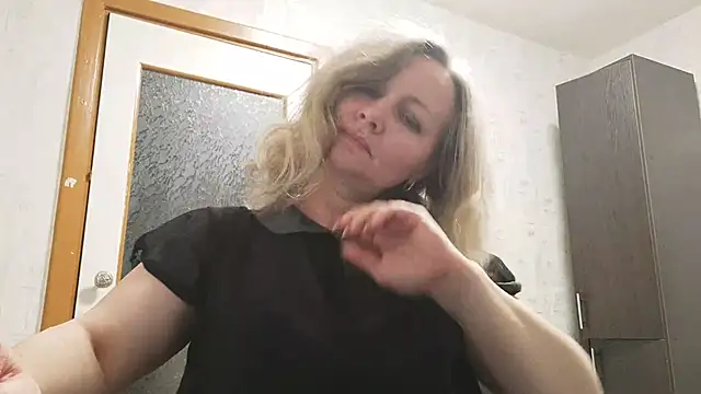 EdithManning online show from May 21, 6:04 pm