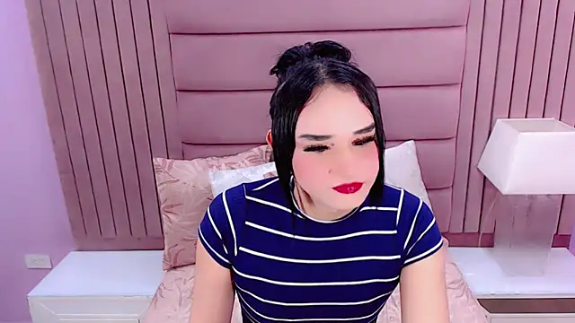 Snapshot of SexyValeriaa chatting on December 22, 12:16 pm SexyValeriaa online show from December 22, 12:16 pm