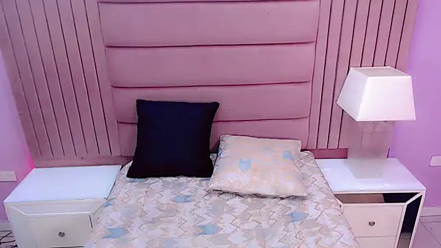 Snapshot of SexyValeriaa chatting on January 10, 3:37 pm SexyValeriaa online show from January 10, 3:37 pm