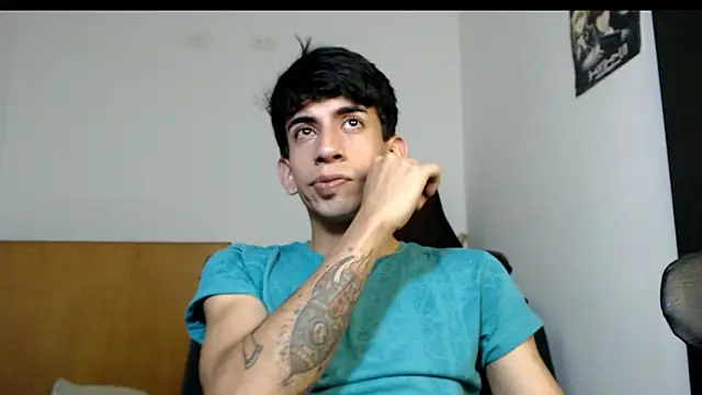 Snapshot of Zack_Kingg chatting on March 3, 3:51 pm Zack Kingg online show from March 3, 3:51 pm