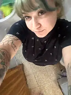 iDogrose21 online show from November 24, 9:25 pm