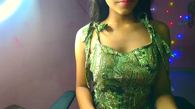 Snapshot of Chandani-Love chatting on October 23, 6:23 am Chandani-Love online show from October 23, 6:23 am