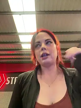 livelovelanaUk online show from January 8, 1:20 pm