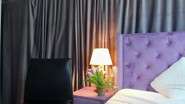 JulietShy online show from December 27, 8:28 pm