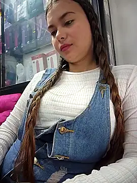 rapunzel069 online show from December 2, 1:28 pm