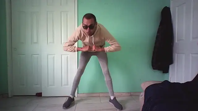 Snapshot of Pumpndeep chatting on February 21, 6:59 pm Pumpndeep online show from February 21, 6:59 pm