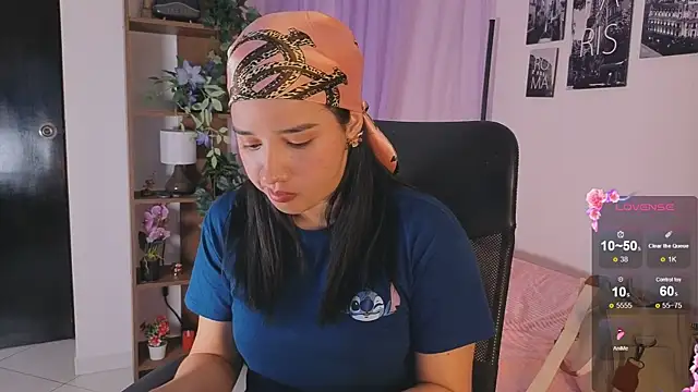 emilyrouxe online show from September 29, 3:39 pm