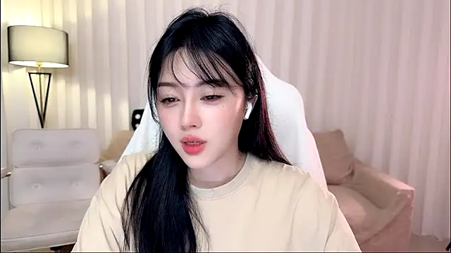 Snapshot of K-moumou chatting on May 7, 4:01 pm K-moumou online show from May 7, 4:01 pm