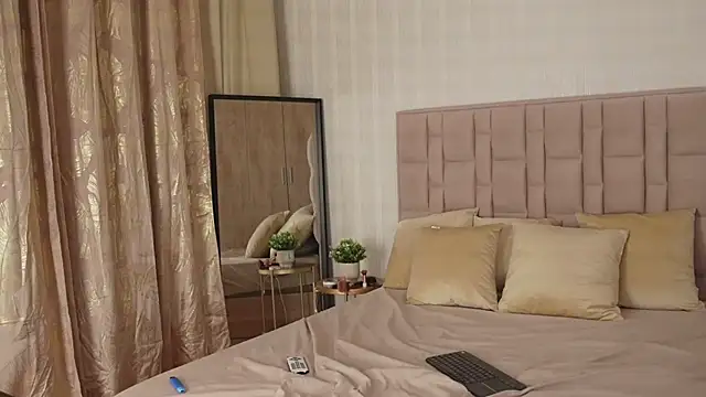 GabyRios online show from February 26, 11:15 pm