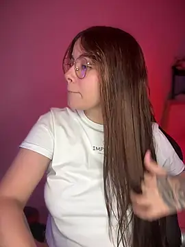 Yuli zuha online show from December 10, 3:20 am