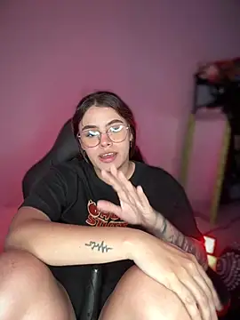 Yuli zuha online show from December 15, 6:07 am