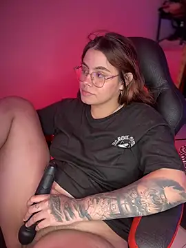 Yuli zuha online show from December 17, 6:24 am