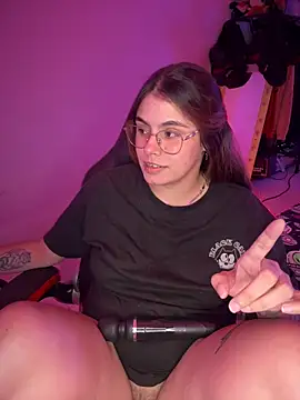 Yuli zuha online show from December 31, 3:23 am