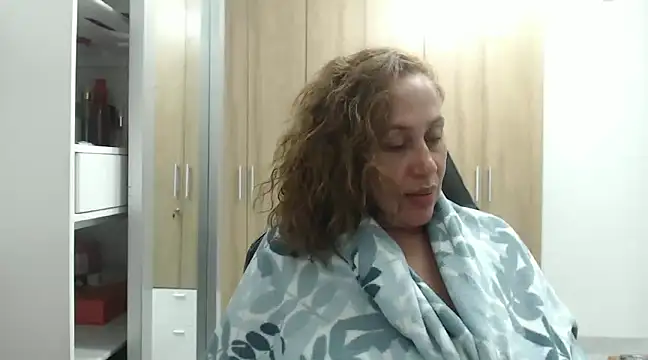 RoxanaLove9 online show from March 7, 3:29 am