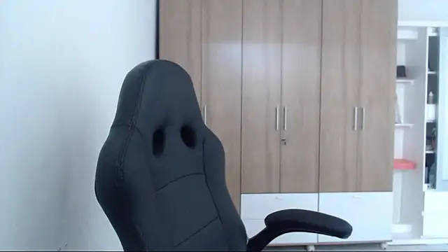 RoxanaLove9 online show from February 27, 5:57 pm