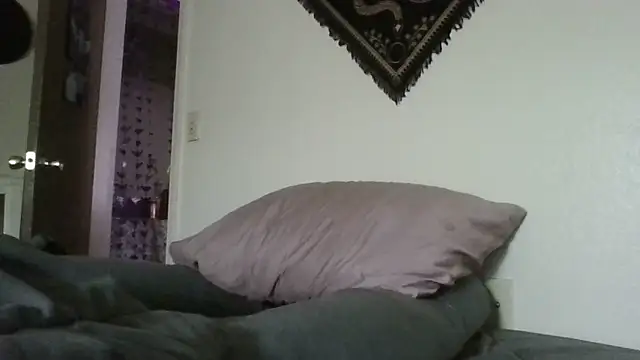 Prettypixie113 online show from October 22, 6:18 pm