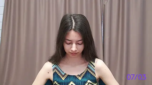 Snapshot of sweet_sweet_angel chatting on March 7, 9:51 am sweet sweet angel online show from March 7, 9:51 am
