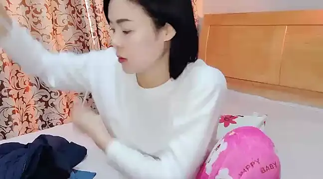 Linda-LL online show from February 19, 6:00 am