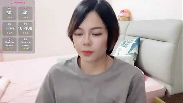 Snapshot of Linda-LL chatting on May 6, 12:21 pm Linda-LL online show from May 6, 12:21 pm