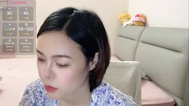 Snapshot of Linda-LL chatting on May 13, 10:23 am Linda-LL online show from May 13, 10:23 am