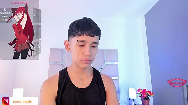 Snapshot of Thayler_jones chatting on February 3, 11:15 am Thayler jones online show from February 3, 11:15 am