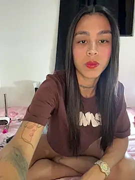 Snapshot of paisitahot1975 chatting on March 2, 12:24 am paisitahot1975 online show from March 2, 12:24 am