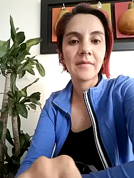 your red rose  online show from January 11, 5:40 pm