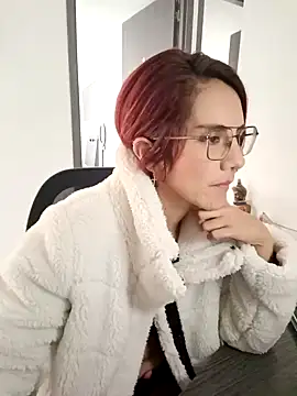 your red rose  online show from January 14, 7:43 pm