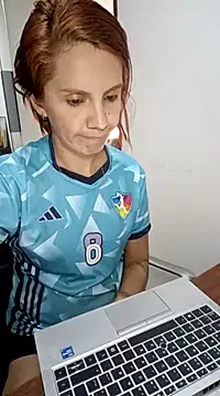 your red rose  online show from February 27, 7:15 pm