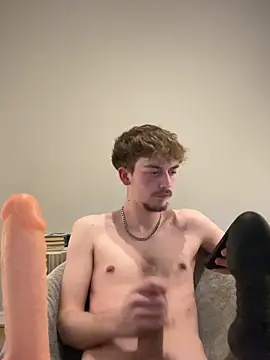 Snapshot of plumboyee chatting on December 20, 5:40 pm plumboyee online show from December 20, 5:40 pm