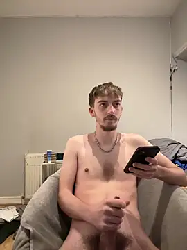 Snapshot of plumboyee chatting on January 2, 11:06 pm plumboyee online show from January 2, 11:06 pm