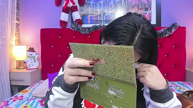 Snapshot of AbbyJonhs chatting on December 6, 1:33 pm AbbyJonhs online show from December 6, 1:33 pm