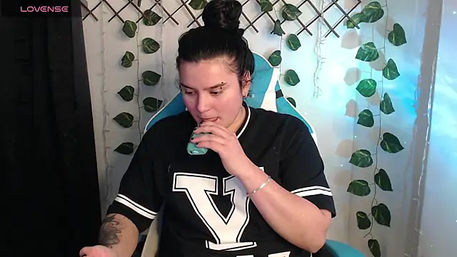 Nika 1  online show from April 16, 1:06 am