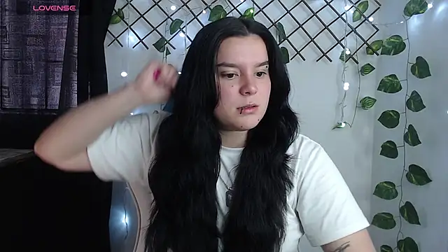 Snapshot of Nika_1_ chatting on July 18, 6:23 pm Nika 1 online show from July 18, 6:23 pm